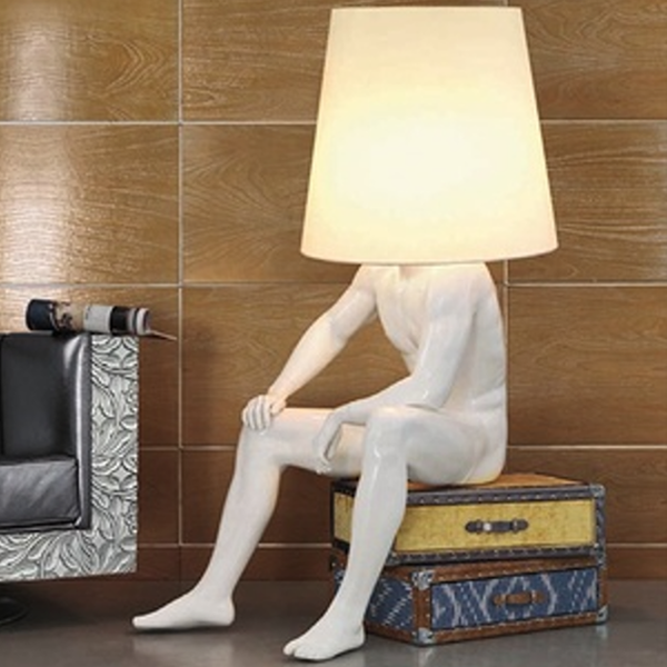 Торшер-манекен